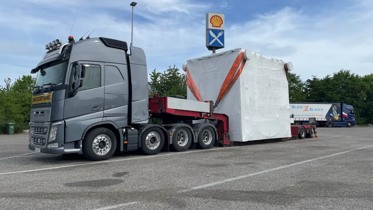 Schwertransporter A6 Rasthof Kirchberg