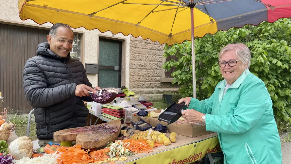 Marktbesucherin Meta Kohler ist Stammkundin bei Ali Bolat.