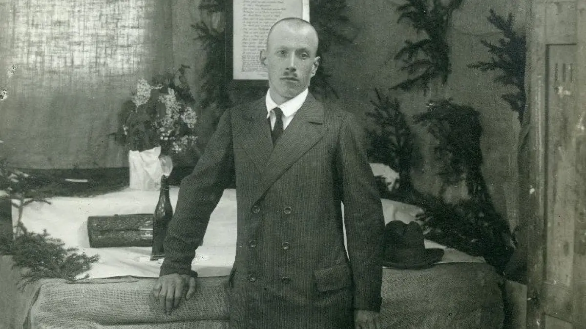 Die Aufnahme zeigt Hermann Deibler bei seinem 25-Jahre-Arbeitsjubiläum bei Magirus.