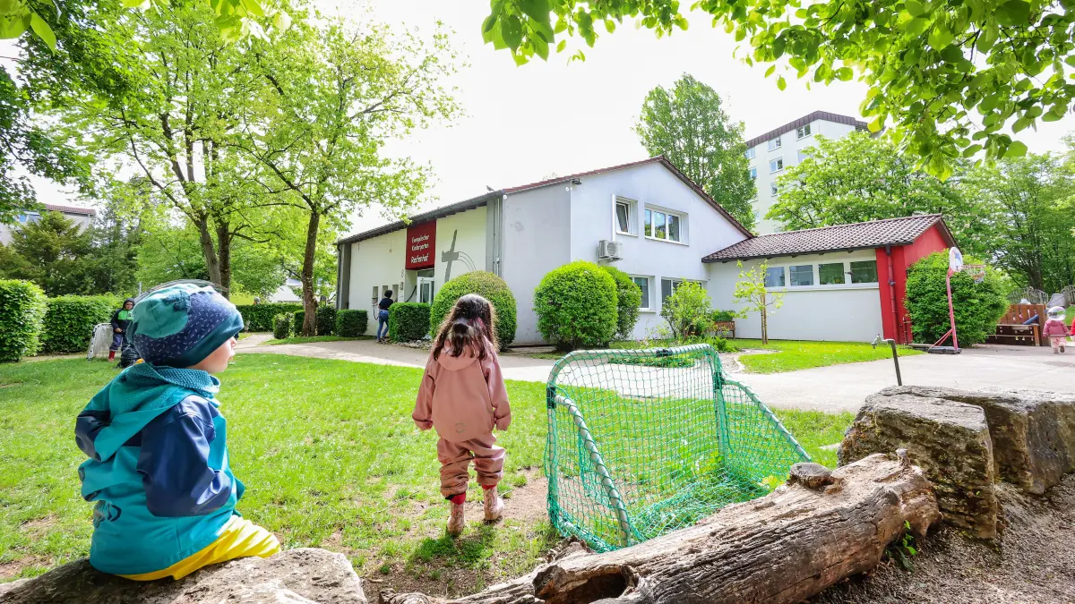 Evangelische Kindergarten Reifenhof in Schwäbisch Hall - Kita möchte erweitern mit einem Anbau. Geplant ist eine zusätzliche Kindergartengruppe sowie ebenerdig ein neuer Platz für die Krippe.