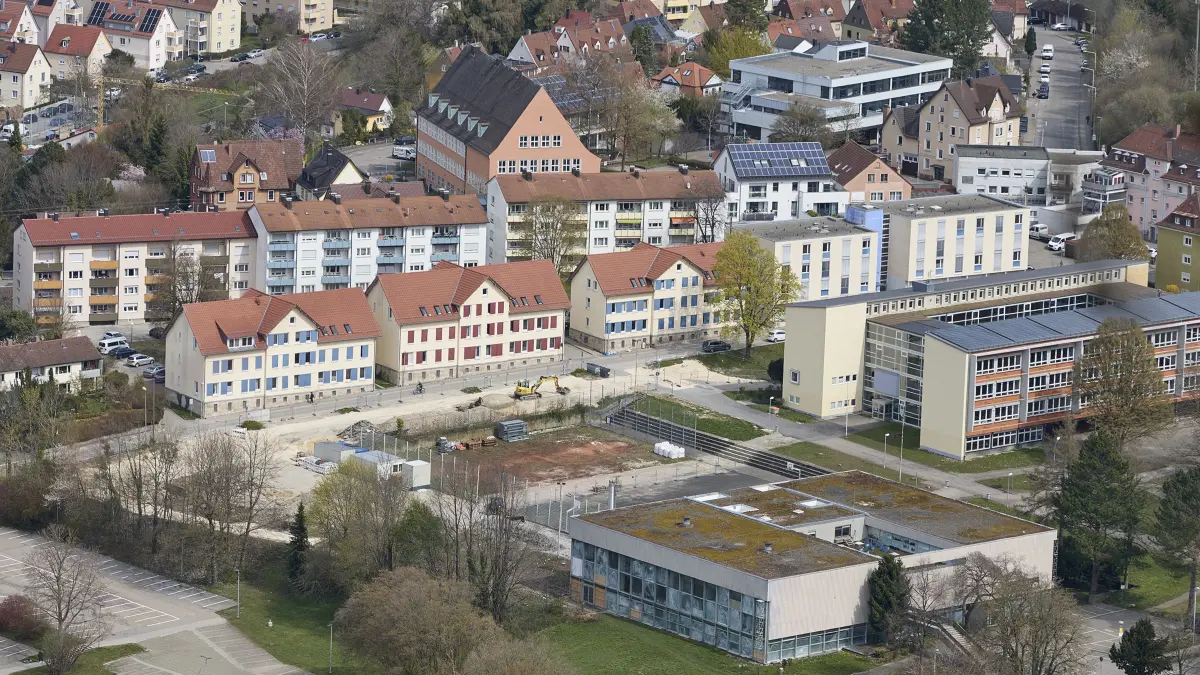 Blick auf die Baustelle im Notzental, wo bis 2030 das neue Geislinger Gymnasium gebaut wird.
