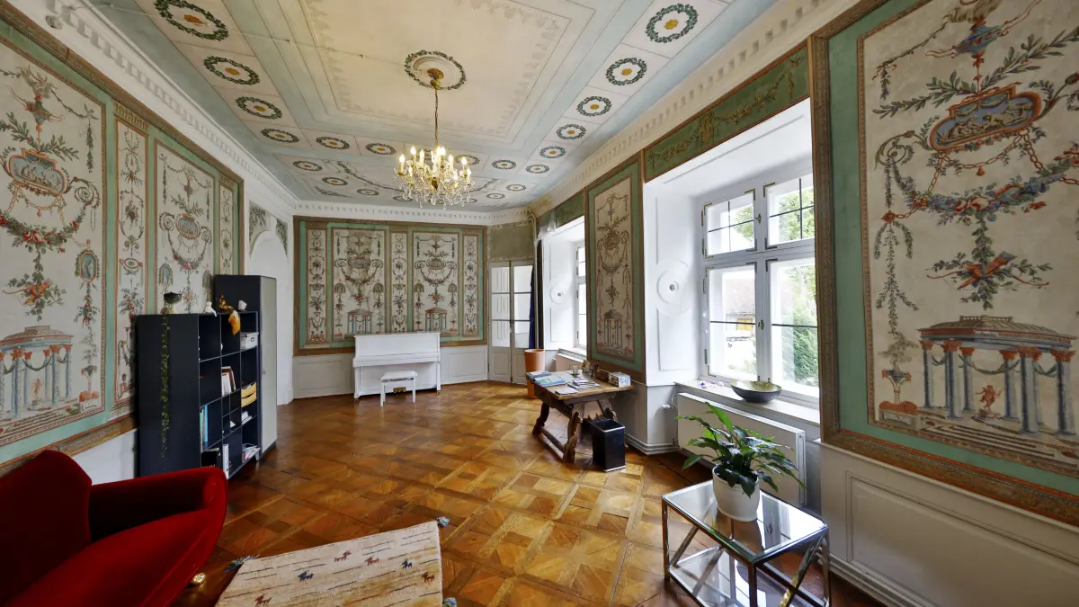 Das sanierte Schloss Hürbel.