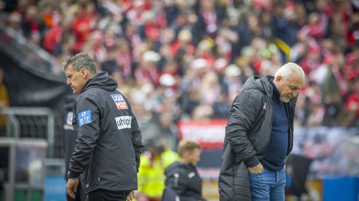 Fußball, SSV Ulm (grau): Das war das letzte Spiel gegen RW Essen (rot): Haben die Spatzen RW den Aufstieg vermiest?
