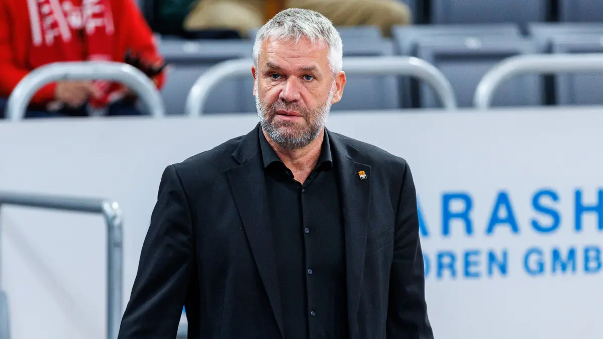 BMA365 Bamberg Baskets vs. ratiopharm Ulm, Basketball, easyCredit BBL, Playoff Viertelfinale, Spiel 1, 16.05.2026: Dr. Thomas Stoll (ratiopharm Ulm, geschäftsführender Gesellschafter), Einzelbild, Einzelfoto, Portrait, Portraet,
BMA365 Bamberg Baskets vs. ratiopharm Ulm, Basketball, easyCredit BBL, Playoff Viertelfinale, Spiel 1, 16.05.2026
Foto: Eibner-Pressefoto/Guener Santemiz