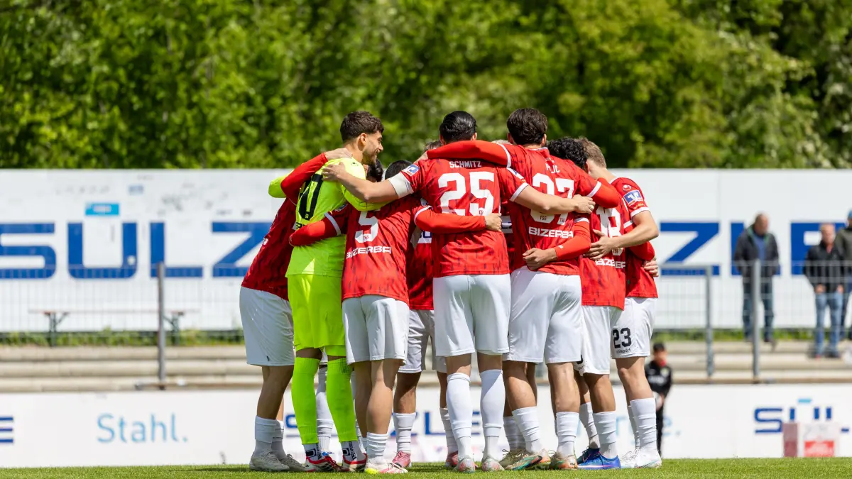 TSG Balingen vs. FC Astoria Walldorf, Fussball, Regionalliga Suedwest, 34. Spieltag, Saison 2025/2026, 16.05.26: Motivation vor dem Spiel Balingen
TSG Balingen vs. FC Astoria Walldorf, Fussball Oberliga, Saison 2025/2026, 16.05.26
Foto: Eibner-Pressefoto/Kirsten Jäger