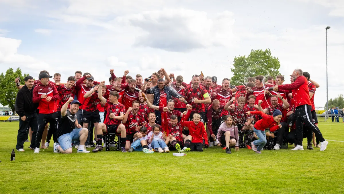 Die SG Dettingen ist Meister in der Fußball Kreisliga B1