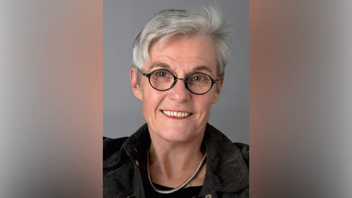 Tina Stroheker liest aus ihrem neuen Buch.