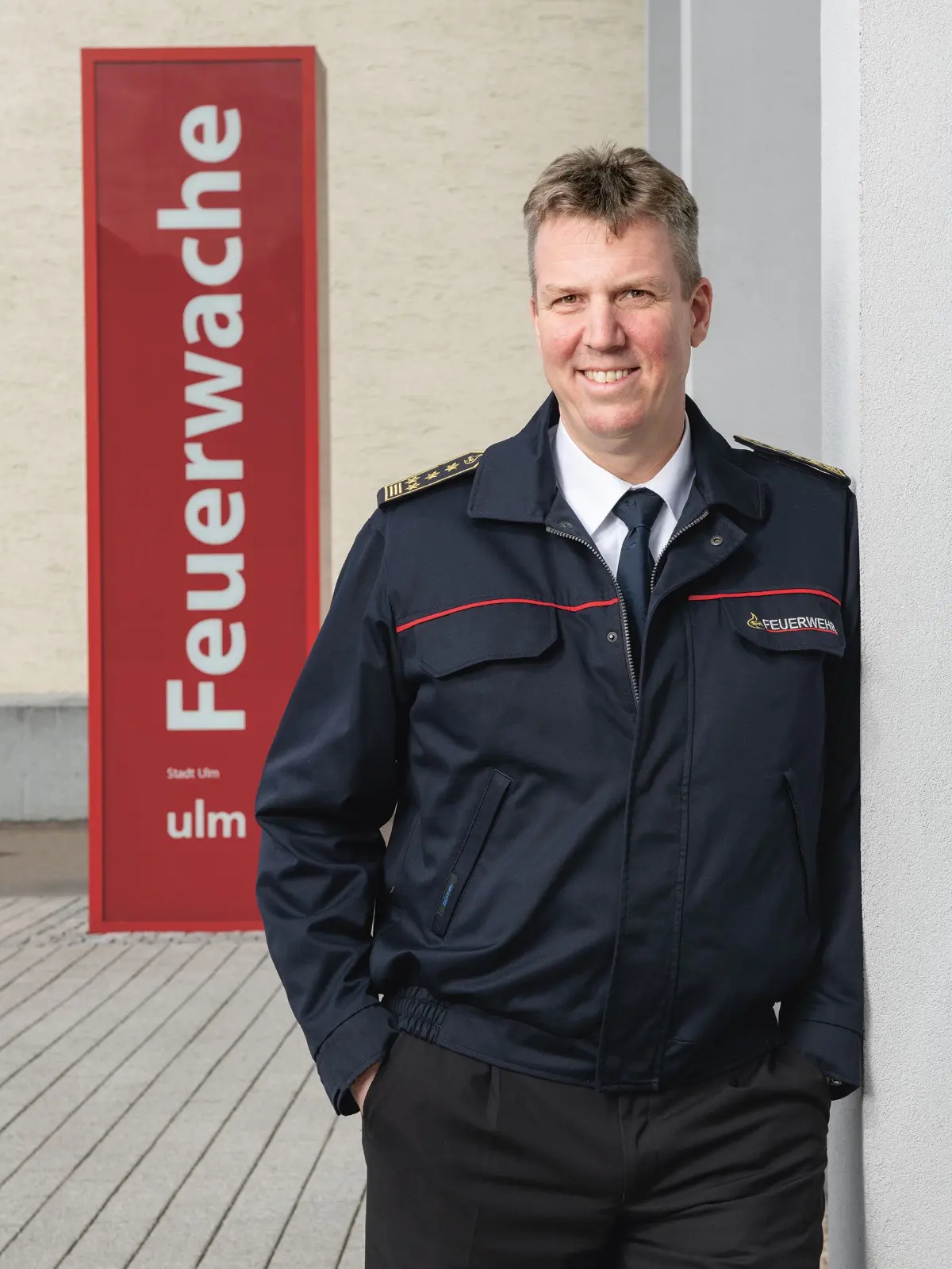 Ulms Feuerwehrkommandant Adrian Röhrle im Interview mit dem Stadtmagzin acht.neun