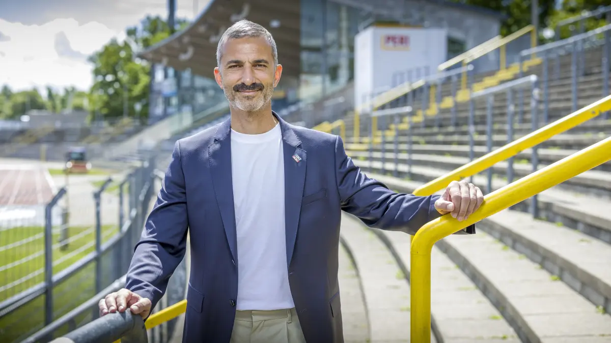 Sportdirektor Murat Isik im I-Block des Donaustadions, SSV Ulm 1846 Fußball