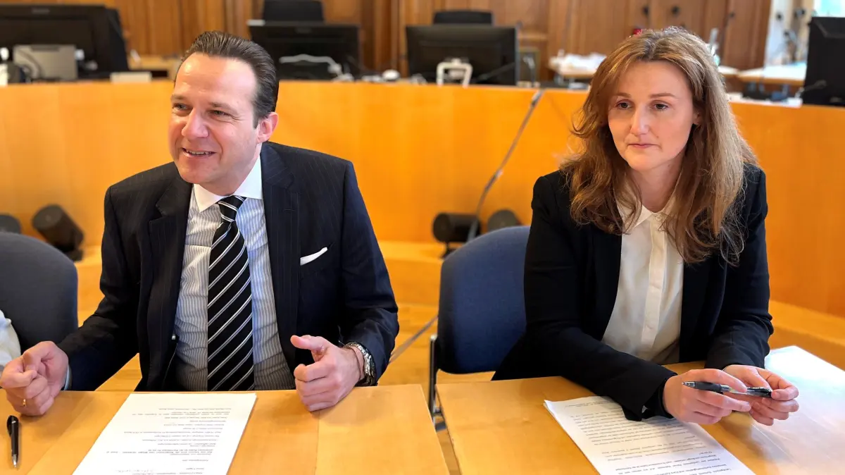 Florian Diekmann, Präsident des Rottweiler Landgerichts, zog gemeinsam mit Richterin Corinne Schweizer, die auch als Pressesprecherin fungiert, im Jahresgespräch gegenüber den Medien Bilanz und informierte über herausragende Verfahren in 2025.