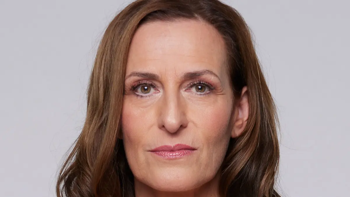 Katrin Flemming (Ulrike Frank) macht eine wichtige Entdeckung bei GZSZ.