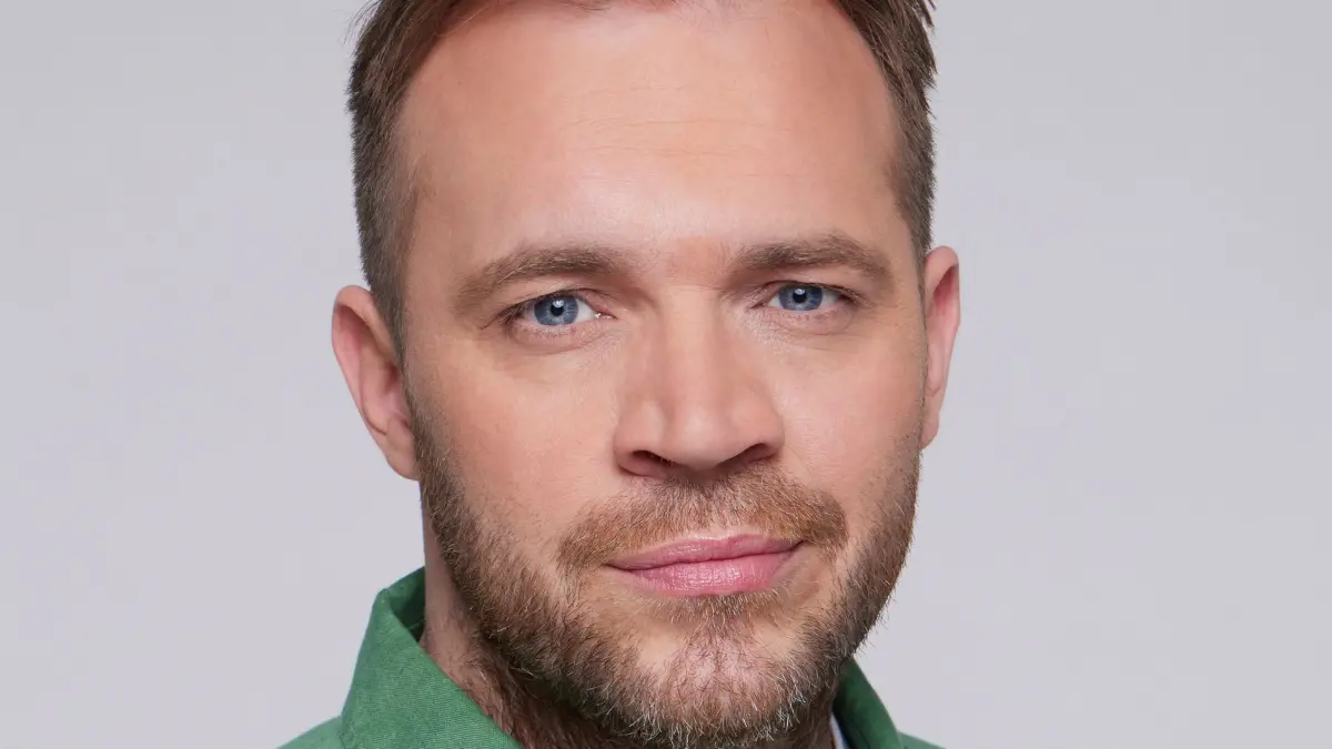 Erik (Patrick Heinrich) geht nicht nach Brasilien.
