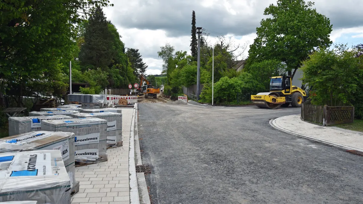 Das Land Baden-Württember trägt rund zwei Millionen Euro zur 5,5 Millionen Euro teuren Neugestaltung der Hechinger Zollernstraße bei.