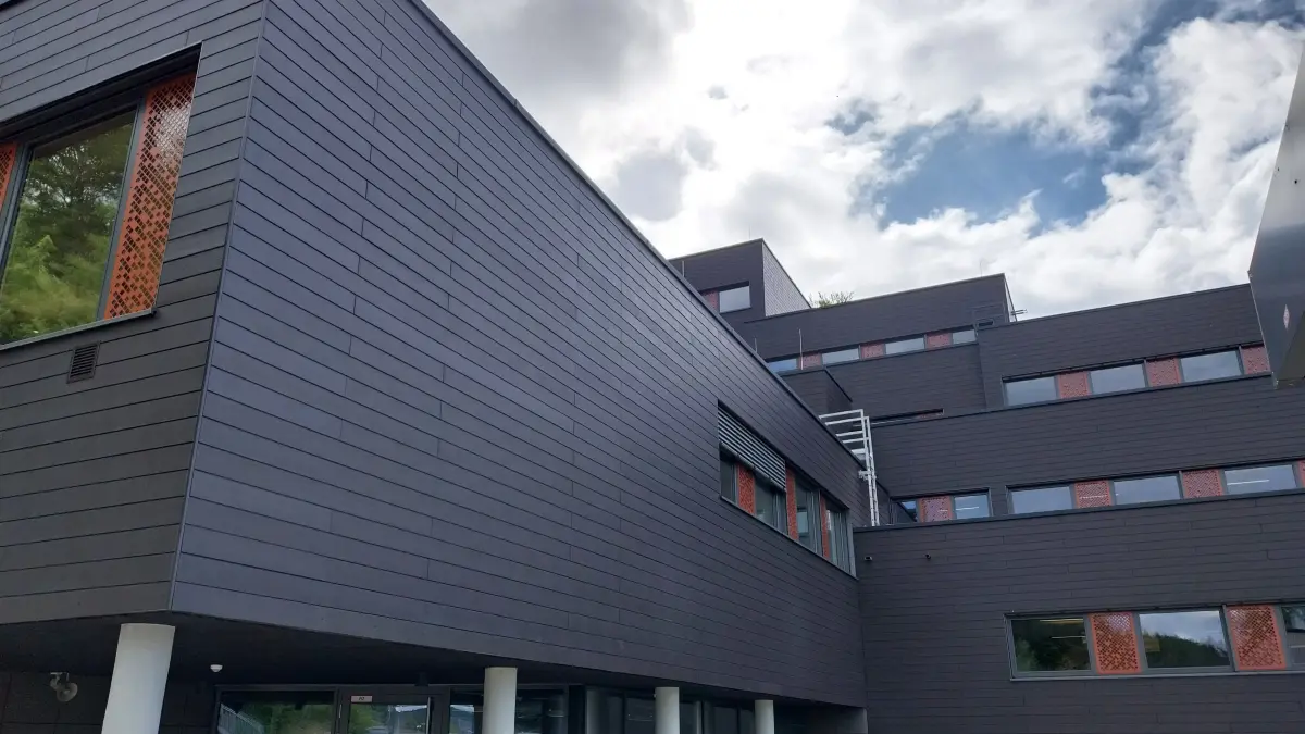Schüler, Lehrer und Eltern setzen sich weiter für den Erhalt des Progymnasiums in oberen Talgang ein. Das Gebäude sei zweitrangig, es komme auf die Schulgemeinschaft an.