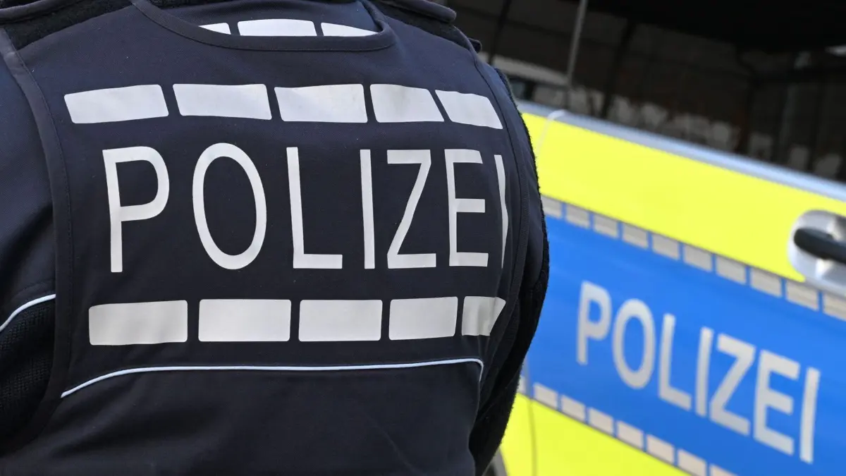 Einbruch in Herrenberger Restaurant. Die Polizei bittet um Zeugenhinweise.
