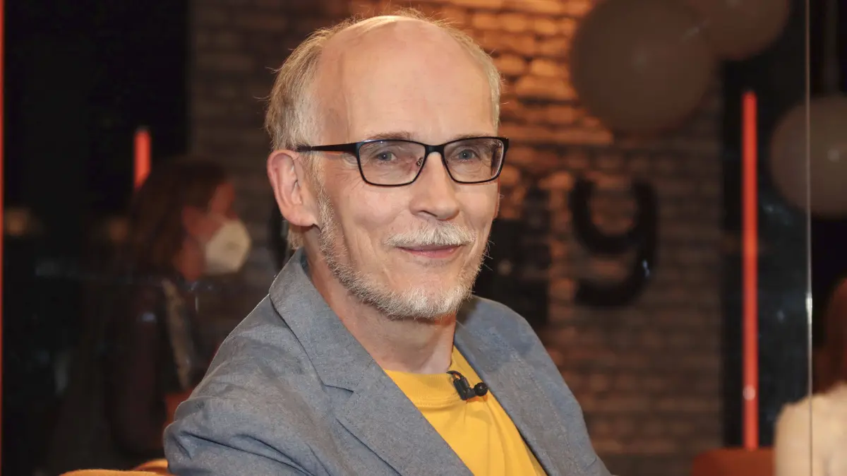 Thomas Kinne bei der Aufzeichnung der Radio Bremen Talkshow 3 nach 9 im Eventstudio im Weserhaus. Bremen, 25.06.2021 *** Thomas Kinne at the recording of the Radio Bremen Talkshow 3 nach 9 in the Eventstudio in the Weserhaus Bremen, 25 06 2021 Foto:xgbrcix/xFuturexImage