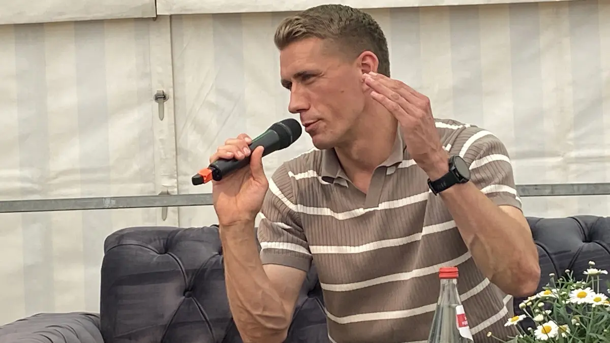 Nils Petersen zu Gast beim 50. Stetten-Turnier