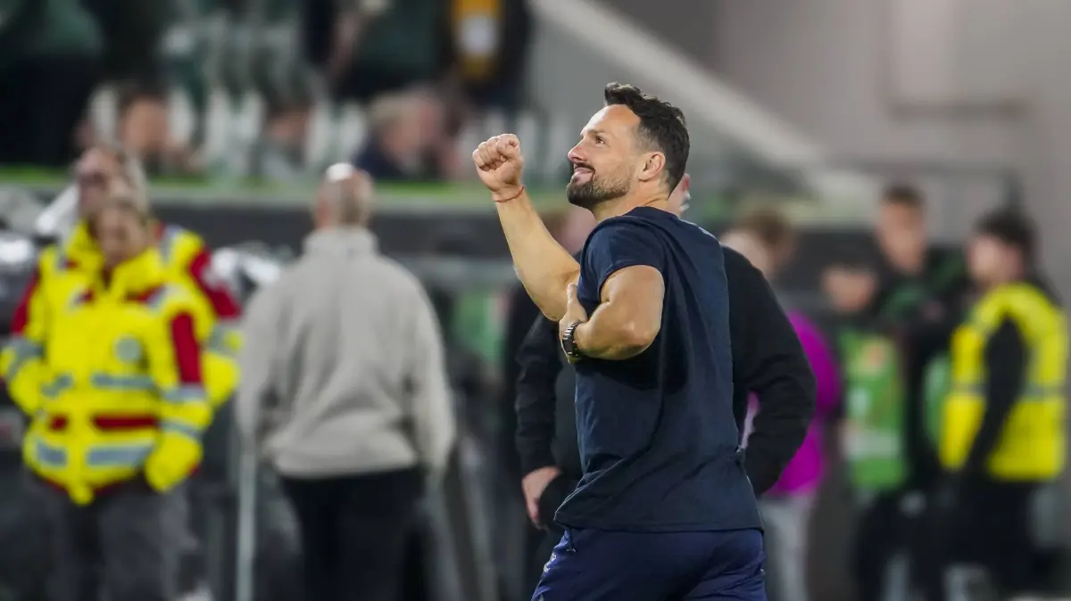 Deutschland: Relegation Bundesliga 2025/2026, Spiele Do, 21.05.2026 - VfL Wolfsburg vs SC Paderborn 07 - Volkswagen Aren: Deutschland: Relegation Bundesliga 2025/2026, Spiele Do, 21.05.2026 - VfL Wolfsburg vs SC Paderborn 07 - Volkswagen Arena Wolfsburg: Freude, Emotionen, Jubel Ralf Kettemann Trainer SC Paderborn 07 Wolfsburg *** Germany Relegation Bundesliga 2025 2026, Matches Thu, 21 05 2026 VfL Wolfsburg vs SC Paderborn 07 Volkswagen Arena Wolfsburg Joy, emotions, jubilation Ralf Kettemann Coach SC Paderborn 07 Wolfsburg Copyright: xAymanxAlahmedx