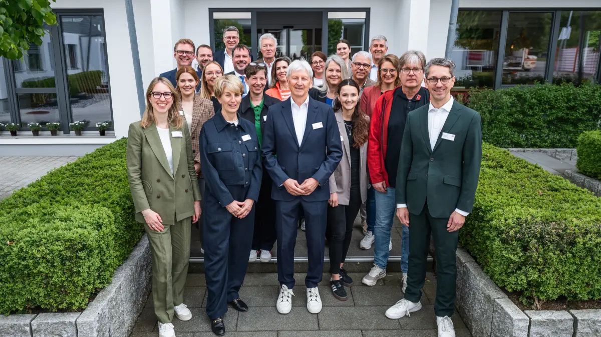 Für die Vorstellung des Nachhaltigkeitsberichts bei Fertighaus Weiss waren Partner und Bankvertreter sowie die Presse geladen.