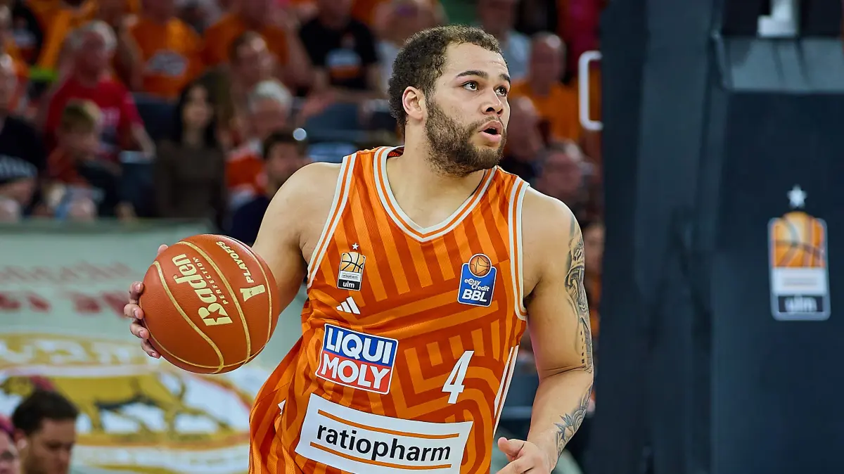 GER, ratiopharm ulm vs. Bamberg Baskets, Basketball, Playoffs, Viertelfinale, 3. Spiel, EasyCredit BBL, Spielzeit 2025/2026, 23.05.2026 : Portrait, Portraet, Freisteller von Christopher Ledlum (ratiopharm ulm, #04)
GER, ratiopharm ulm vs. Bamberg Baskets, Basketball, Playoffs, Viertelfinale, 3. Spiel, EasyCredit BBL, Spielzeit 2025/2026, 23.05.2026
Foto: Eibner-Pressefoto/Gerald Oelze-de Stoppany