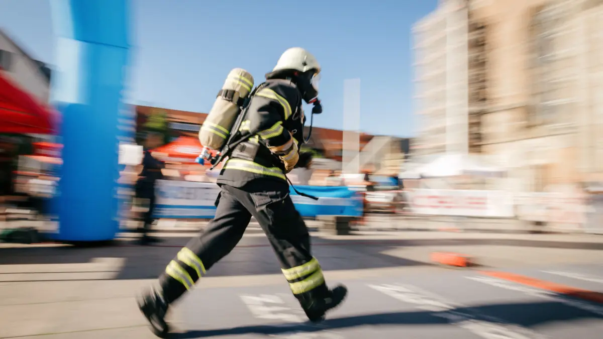 Münsterturm-Lauf: vom Münsterplatz geht es 560 Stufen hinauf zum 2. Kranz(erstmals eigener Feuerwehrlauf ab 18.15 Uhr)