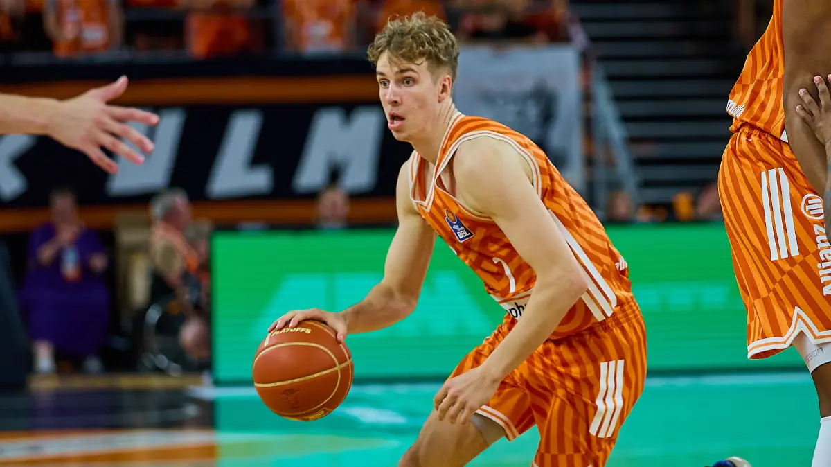 GER, ratiopharm ulm vs. Bamberg Baskets, Basketball, Playoffs, Viertelfinale, 3. Spiel, EasyCredit BBL, Spielzeit 2025/2026, 23.05.2026 : Tobias Jensen (ratiopharm ulm, #07)
GER, ratiopharm ulm vs. Bamberg Baskets, Basketball, Playoffs, Viertelfinale, 3. Spiel, EasyCredit BBL, Spielzeit 2025/2026, 23.05.2026
Foto: Eibner-Pressefoto/Gerald Oelze-de Stoppany