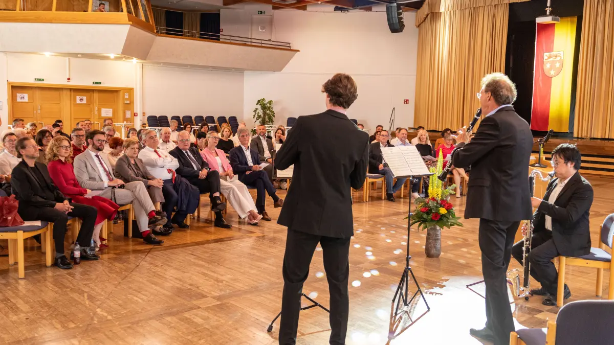 Donzdorf, Stadthalle: Festakt zu 50 Jahre Stadterhebung