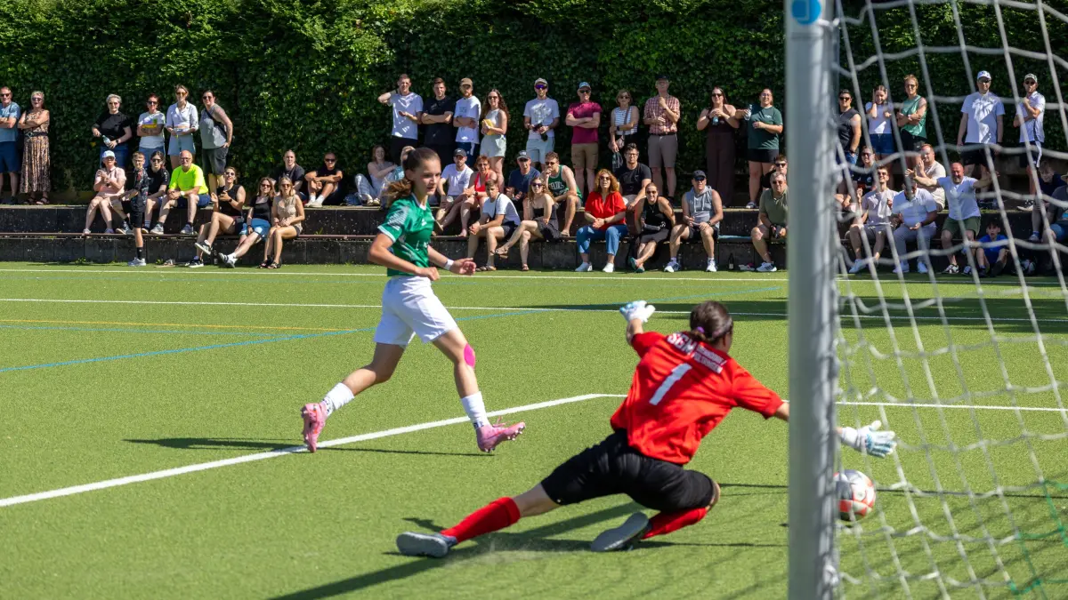 TSV Sondelfingen II -SGM Oberndorf Poltringen, Fussball, Damen, Bezirkspokal Alb, Saison 2025/2026, 25.05.2026,: TSV Sondelfingen II -SGM Oberndorf Poltringen, Fussball, Damen, Bezirkspokal Alb, Saison 2025/2026, 25.05.2026,
Foto: DROFITSCH/EIBNER