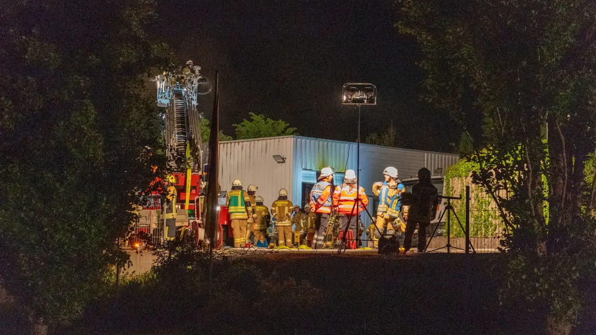 In Albstadt-Lautlingen kam es am Samstagabend zu einem Brand in einer Lagerhalle.