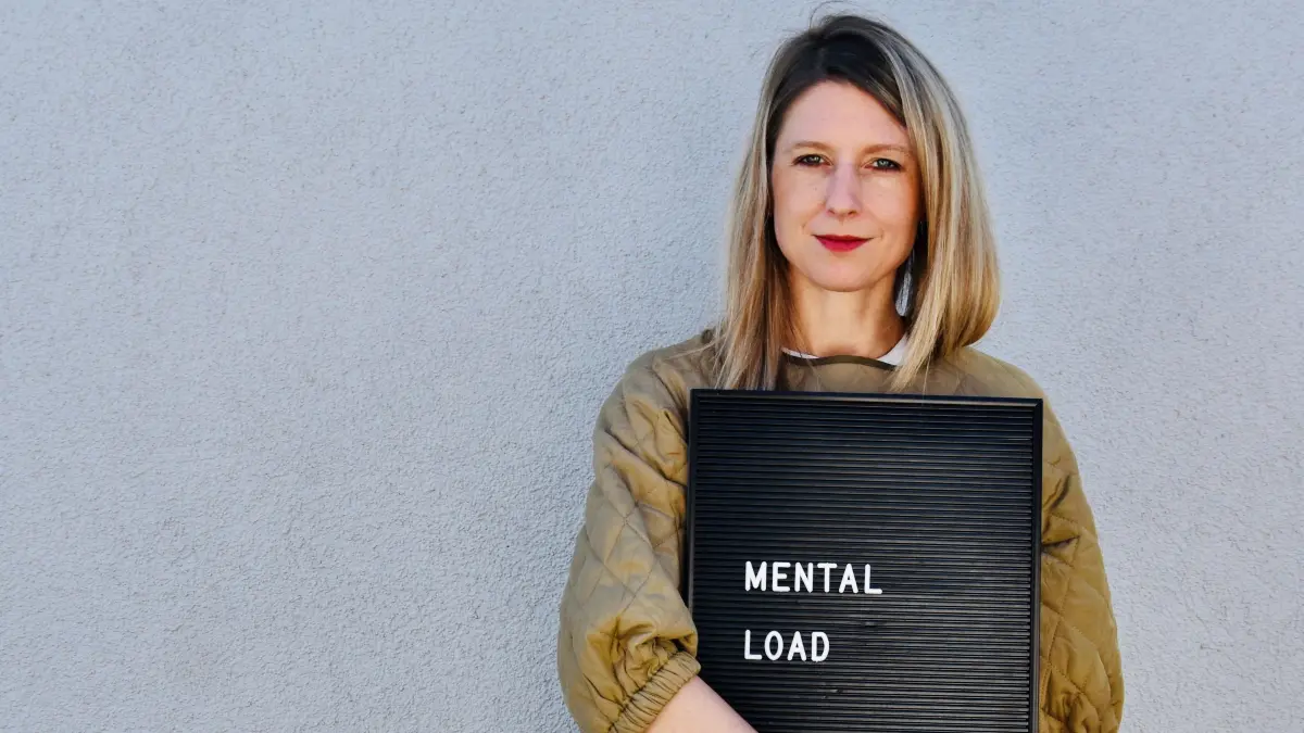 Laura Fröhlich ist Autorin, Speakerin und Mental-Load-Expertin. In ihrem Impulsvortrag am 11. Juni im Kloster Horb spricht sie darüber, wie Mental Load die Berufsschancen von Frauen beeinflusst.