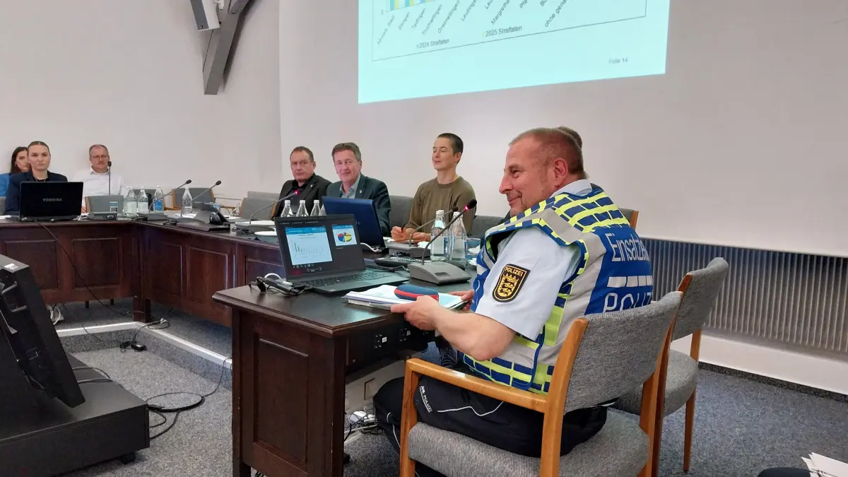 Detlef Wysotzki, Leiter des Polizeireviers in Albstadt, erstattete dem Albstädter Gemeinderat wohl letztmals vor seiner Pensionierung Bericht über die Sicherheitslage in der Stadt.