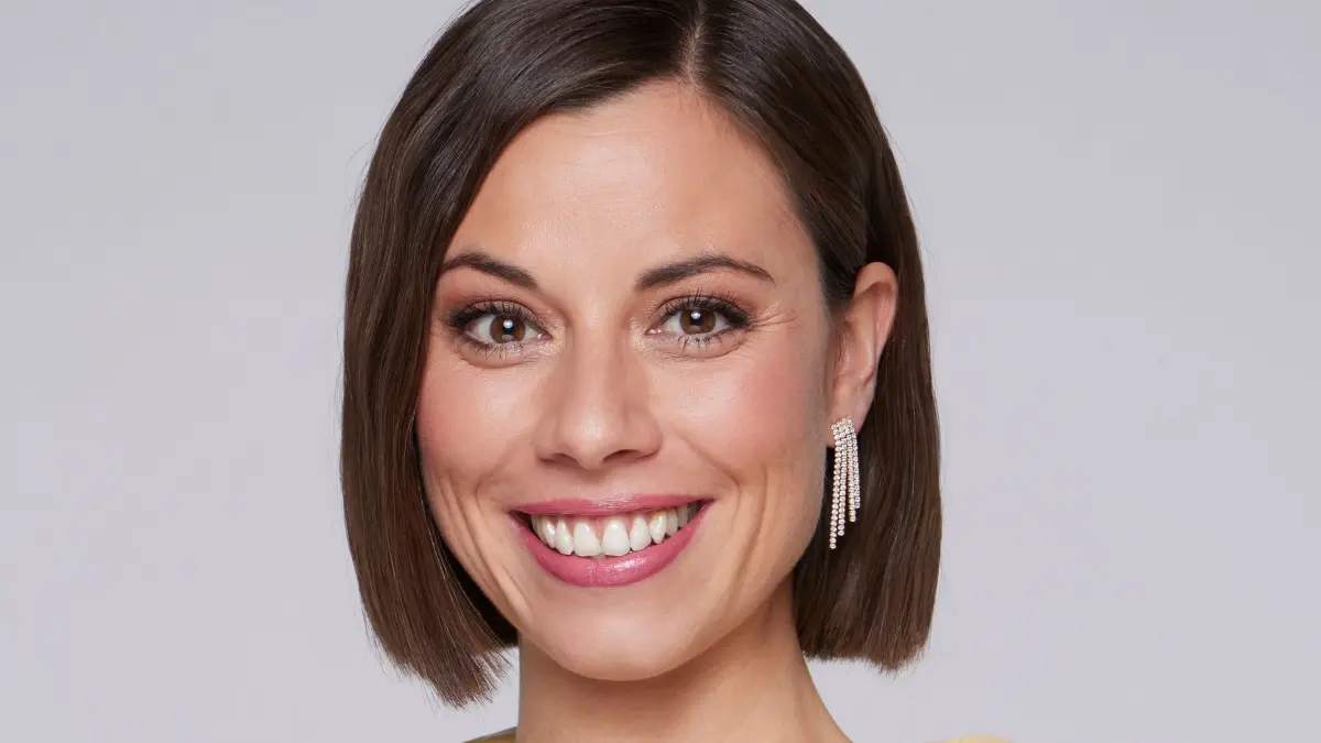 Matilda (Anna-Katharina Fecher) wird überrascht.