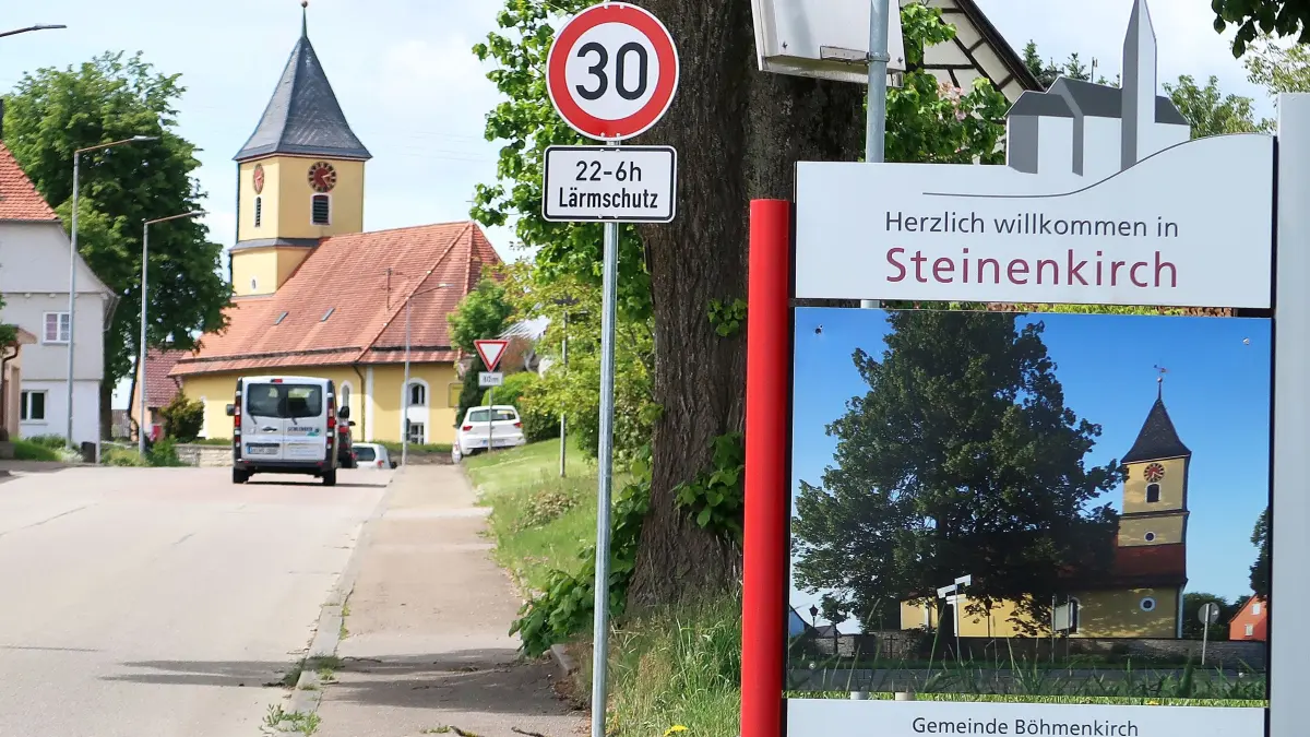 Auch auf der Gussenstadter Straße in Steinenkirch gilt nun sichtbar Tempo 30 bei Nacht.