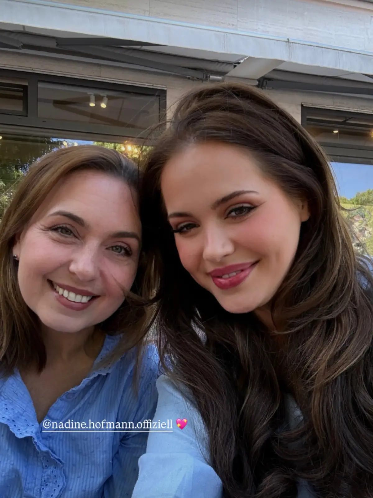 Nadine Hofmann (l.) und die Influencerin Anna Lippke sind Cousinen.