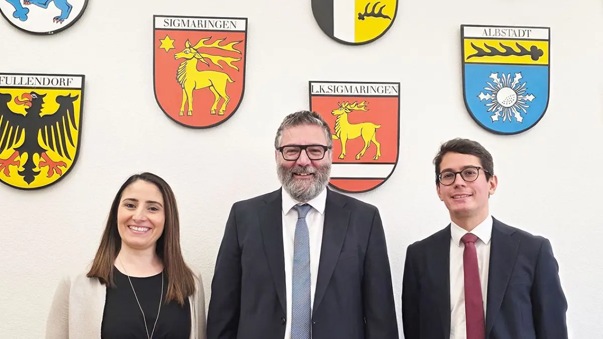 Der Vizepräsident des Landgerichts Hechingen, Volker Schwarz (Mitte) ist Vorsitzender der Großen Strafkammer und der Großen Jugendkammer. Johannes Sommer, Richter am Landgericht, ist stellvertretender Vorsitzender der Großen Strafkammer, Tugba Boss, Richterin am Landgericht, ist stellvertretende Vorsitzende der Großen Jugendkammer.