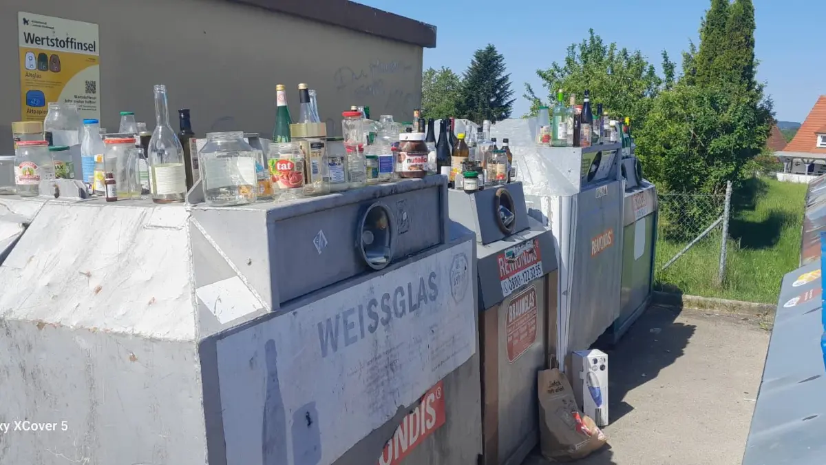 Glascontainer Julius-Bauser-Straße Empfingen