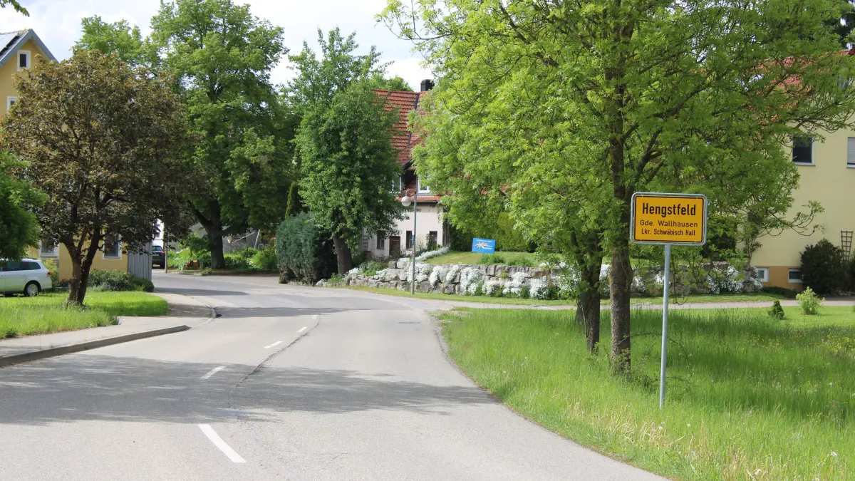 Seit der Nachbarschaftsbefragung ist die Besorgnis in der Hengstfelder Hauptstraße groß: Kinder haben Angst, Eltern schaffen sich Überwachungskameras an.