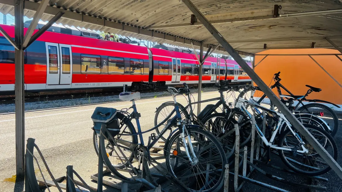 Die derzeitige Anlage am Bahnhof ist in die Jahre gekommen. Sie gilt als unsicher und ist entsprechend unbeliebt.