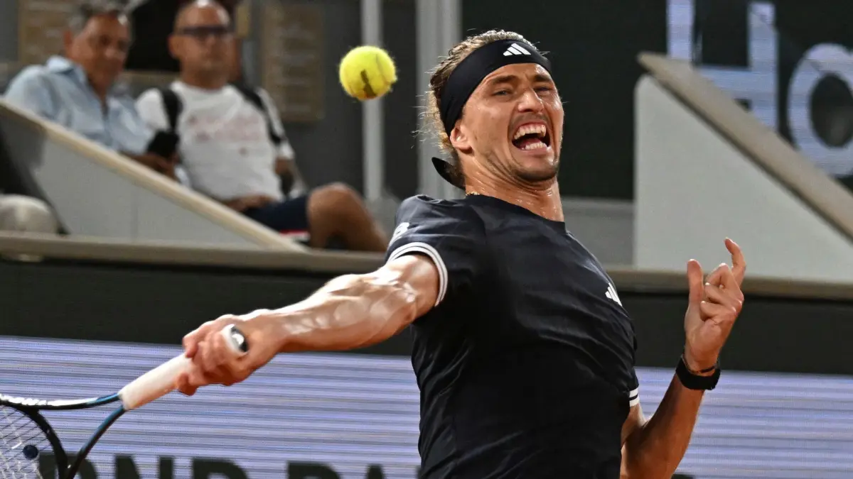 Tennis French Open: 29.05.2026, Frankreich, Paris: Tennis: Grand Slam/ATP-Tour - French Open, Einzel, Männer, 3. Runde, Zverev (Deutschland) - Halys (Frankreich). Alexander Zverev in Aktion. Foto: Emma Da Silva/AP/dpa +++ dpa-Bildfunk +++