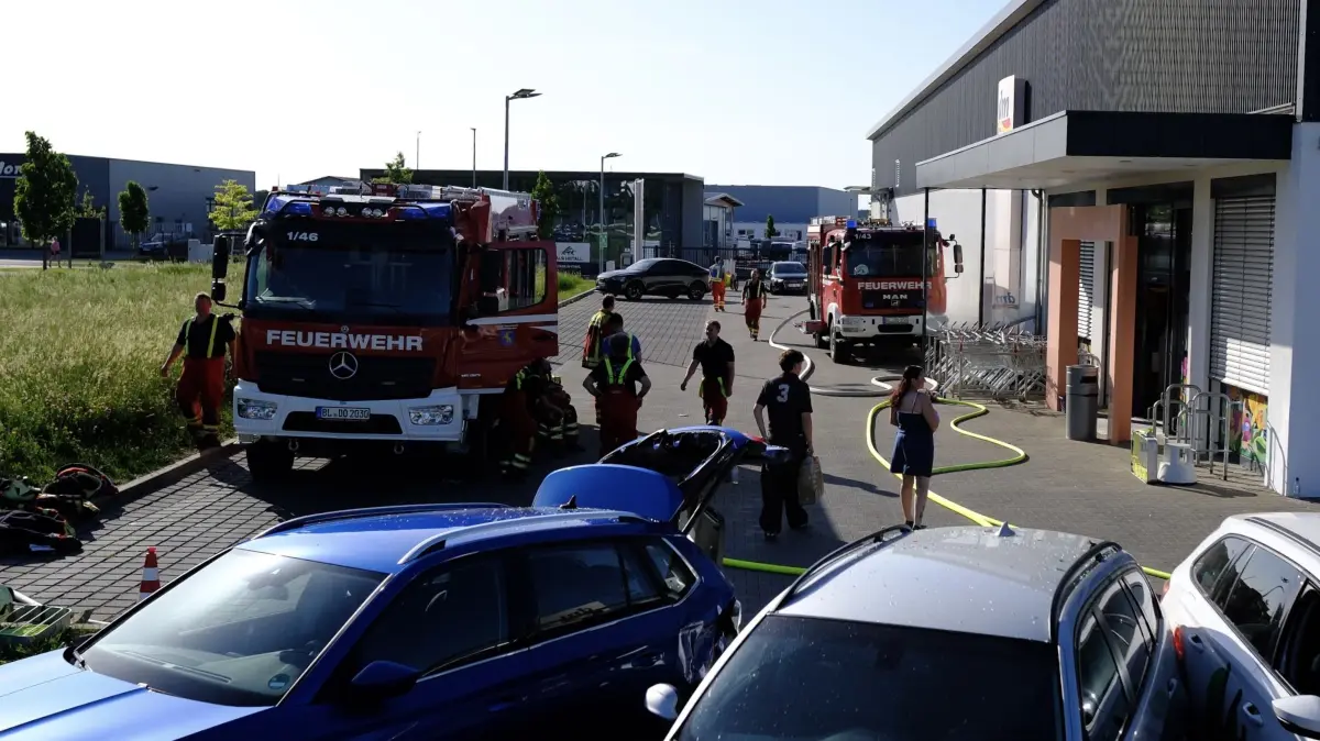 Zahlreiche Einsatzkräfte waren im Einsatz.