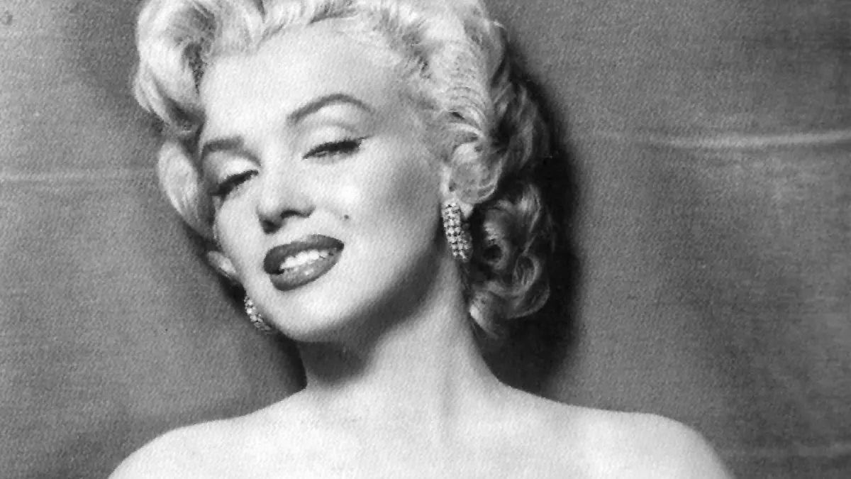ARCHIV - Die US-Schauspielerin Marilyn Monroe (1926-1962) posiert für ein Foto (undatiertes Archivfoto).