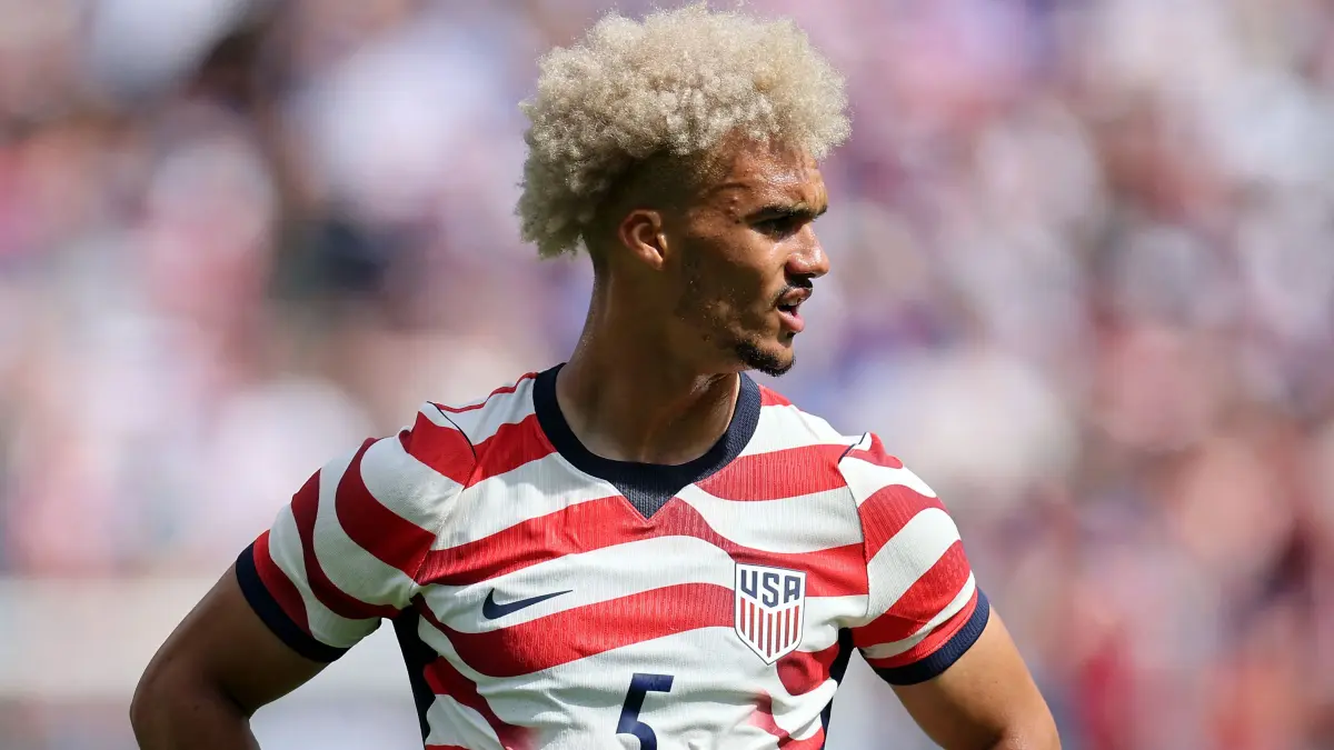 United States v Senegal - International Friendly: CHARLOTTE, NORTH CAROLINA - MAY 31: Antonee Robinson #5 of the USA in action during the international friendly match against Senegal at Bank of America Stadium on May 31, 2026 in Charlotte, North Carolina. Jamie Squire/Getty Images/AFP (Photo by JAMIE SQUIRE / GETTY IMAGES NORTH AMERICA / Getty Images via AFP)