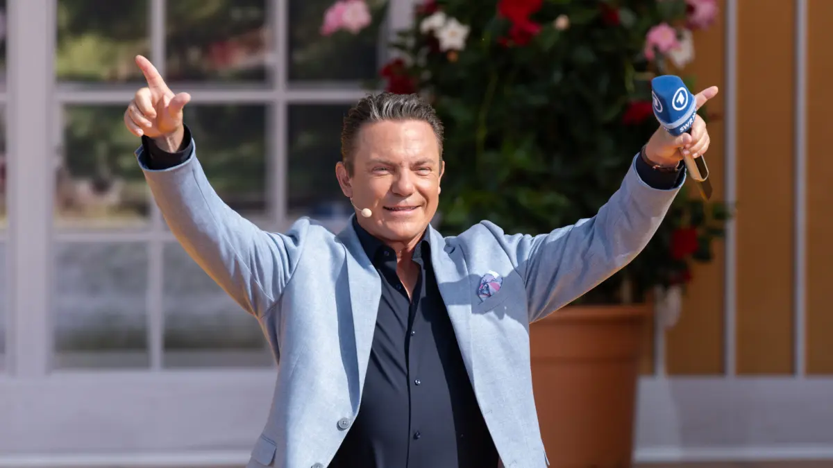 Stefan Mross moderiert die ARD-Show "Immer wieder sonntags".