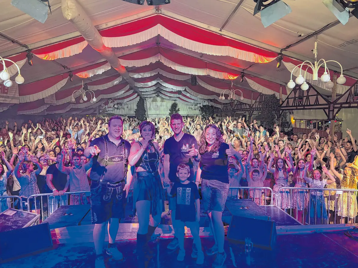 Emerkingen lädt ein zu den traditionellen Musikertagen und feiert das 95-jährigen Bestehen der Musikkapelle. Volksrocknacht, Familienprogramm und Oldtimertreffen prägen das Fest.⇥Fotos: Musikkapelle Emerkingen