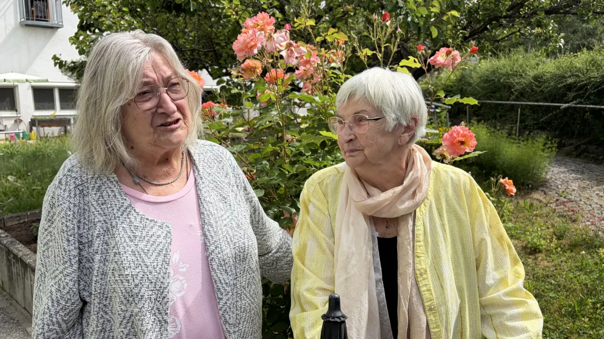 Ursula Saile und Frigga Sommer in der Tagespflege in Gomaringen