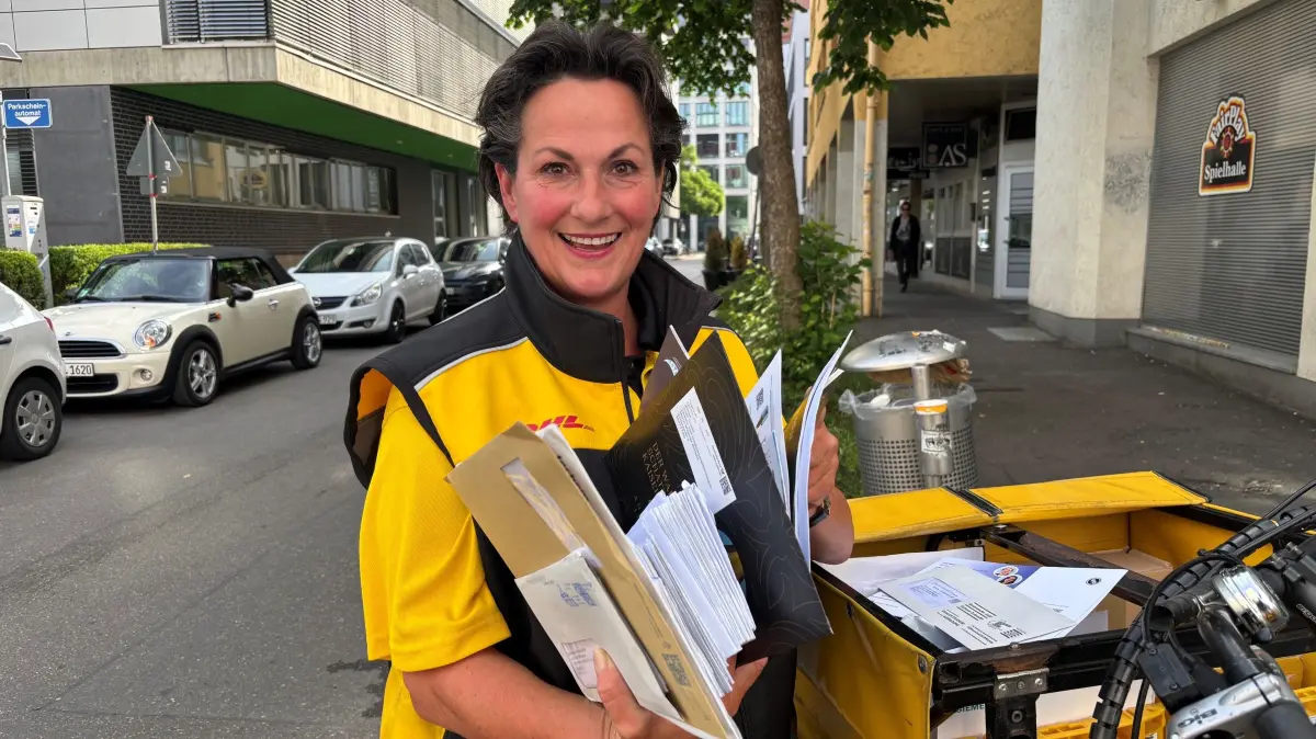 Post, Zustellbasis Ulm Zeitblomstraße, DHL, Zustellerin Birgit Baumstark