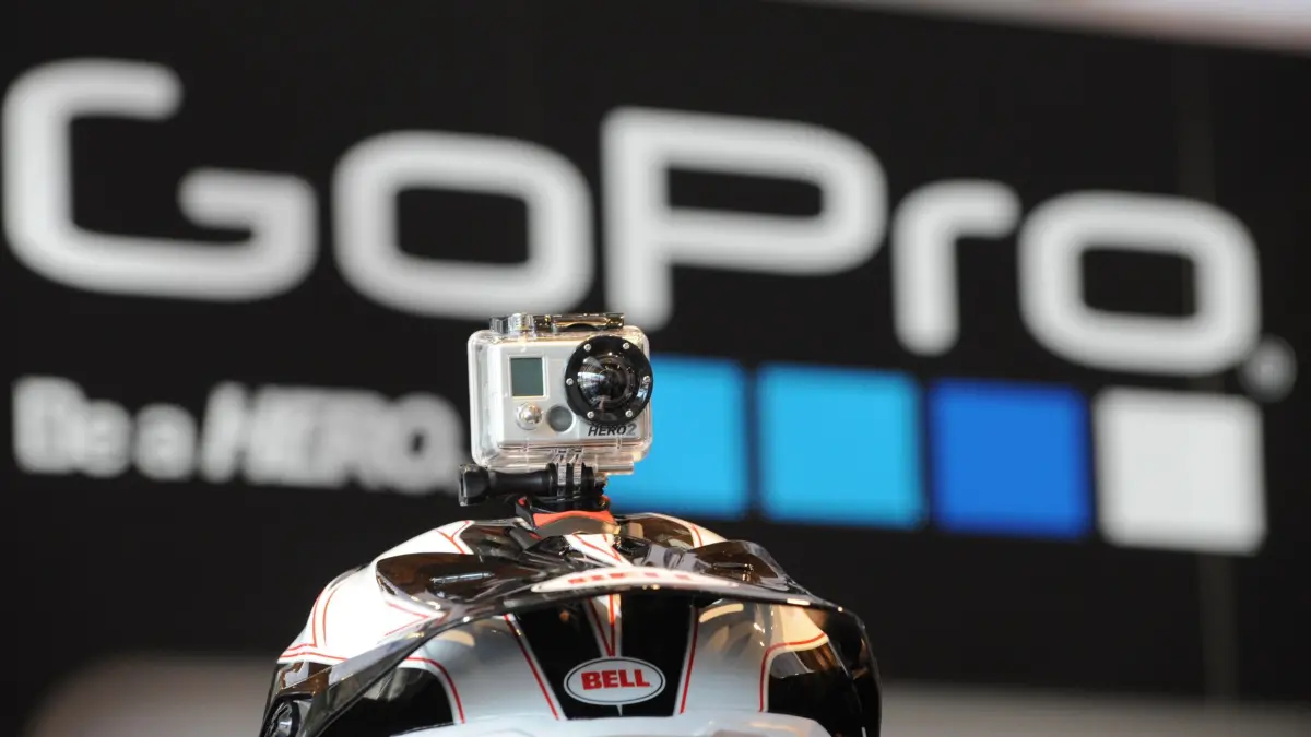 GoPro: ARCHIV - 29.08.2012, Baden-Württemberg, Friedrichshafen: Eine Kamera des Herstellers GoPro ist auf der Messe Eurobike in Friedrichshafen am Bodensee zu sehen. (zu dpa: «GoPro sieht Fortbestand durch Speicherpreis-Schock gefährdet») Foto: Patrick Seeger/dpa +++ dpa-Bildfunk +++