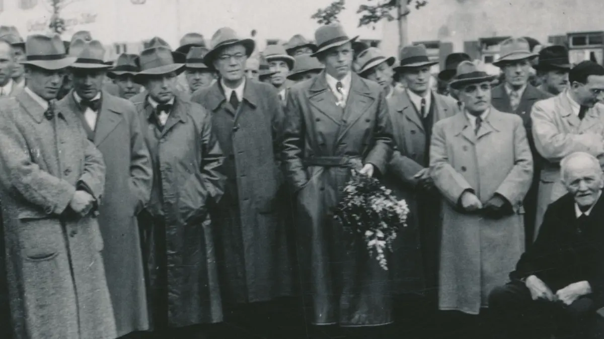 Ein Bild des Ulmer Gemeinderats von 1948 - eine sehr männliche Angelegenheit.