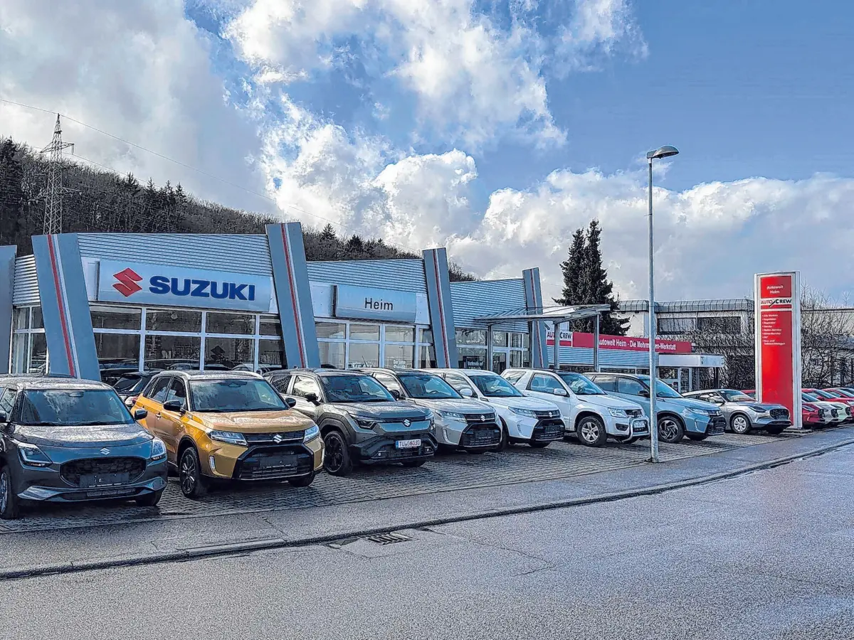 Ein besuch beu der Autowelt Peter Heim in der Ernst-Simon-Straße 14 lohnt immer, ob man einen neuen oder gebrauchten Suzuki sucht oder sein Auto (alle Marken) vom Kfz-Profi reparieren lassen möchte. Täglich werden HU und AU vor Ort durchgeführt.⇥Foto: Autowelt Heim