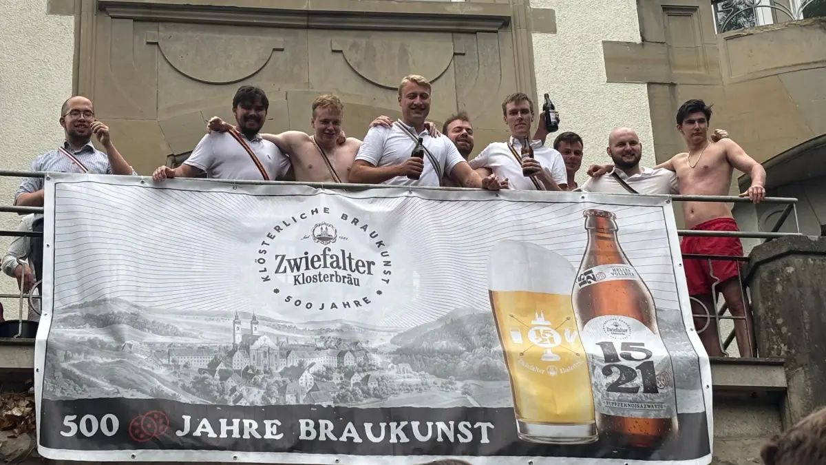 Nach dem Lebertran wirkt das Lächeln doch etwas gezwungen.